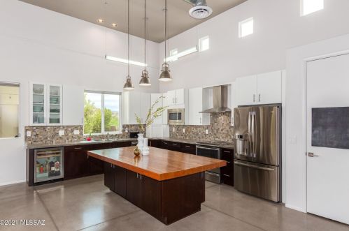 5702 Rio Verde Vista Dr, Tucson AZ  85750-1971 exterior