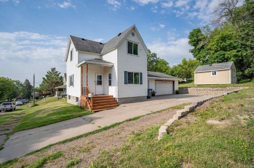 5602 Medina St, Duluth, MN 55807-1356
