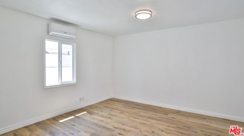 13606 Lemoli Ave, Hawthorne CA  90250-7722 exterior