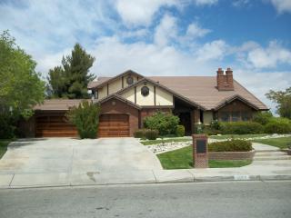 2755 Secure Pl, Lancaster, CA 93536-5859