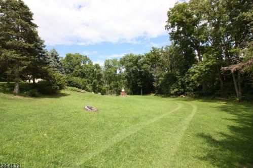 2 Sheba Dr, Wantage NJ  07461-4829 exterior