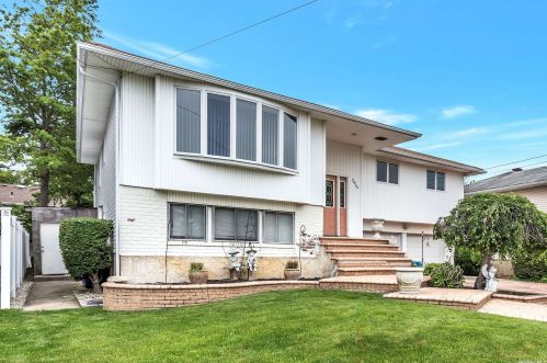 2507 Harbor Ln, North Bellmore, NY 11710-5117