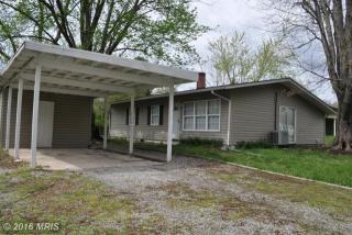 908 Alexis Rd, Woodbridge VA  22191-1426 exterior