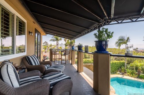 2562 Grandview St, San Diego CA 92110-1031 exterior