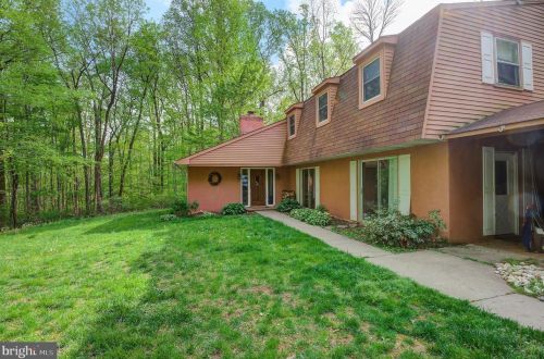 139 Colonial Way, Upper Black Eddy, PA 18972-9328