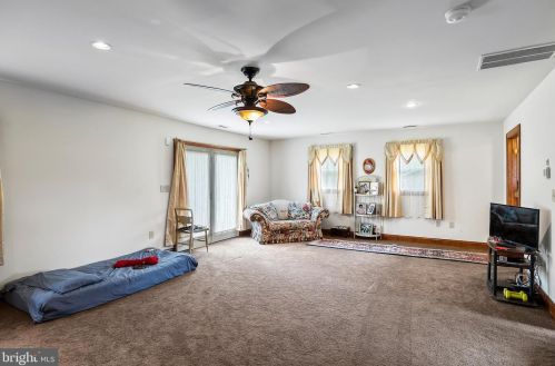 1412 Old Indian Mills Rd, Southampton NJ  08088-9441 exterior