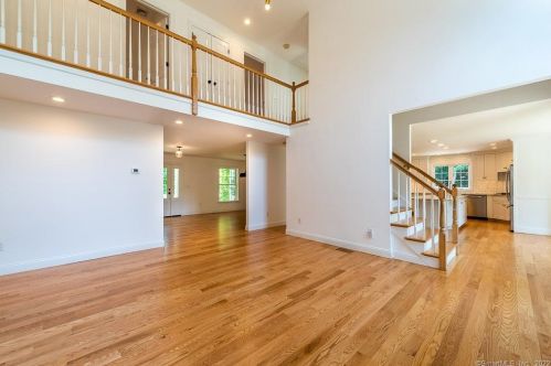 38 Wolf Neck Rd, Stonington, CT 06378-1530