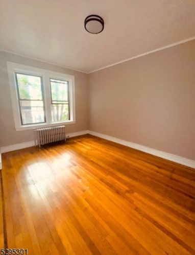 17 Elwood Pl, Newark NJ  07104-3453 exterior