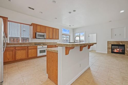 17769 Golden Spike Trl, Lathrop CA  95330-9373 exterior