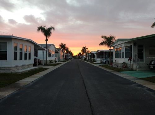 82273 2nd Ave, Pinellas Park FL  33781-1759 exterior