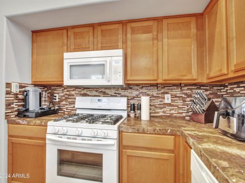 19809 49 Ave, Glendale AZ  85304-4311 exterior