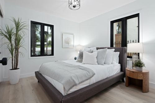 4525 Alhambra St, San Diego CA  92107-4018 exterior