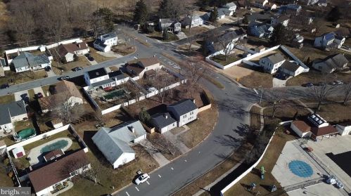 125 Applewood Dr, Auburn NJ 08085-1559 exterior