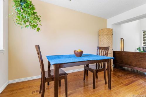 212 Nome St, Denver CO 80014-1850 exterior