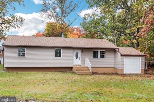 727 Valley Green Ave, West Deptford, NJ 08096-4763