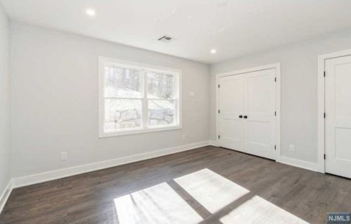 676 Ramapo Valley Rd, Oakland NJ  07436-3003 exterior