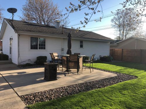 2713 83 Pl, Kenosha WI 53143-6245 exterior