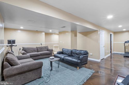 18 Elsworth Dr, Erial NJ  08081-4427 exterior