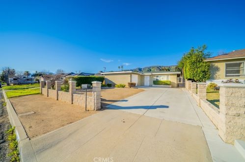 240 43rd St, San Bernardino, CA 92404-1223