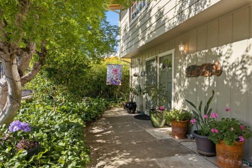 940 24 St, Lakeport CA  95453-3013 exterior