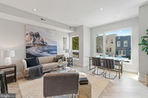 1212 Queen St, Washington, DC 20002-2802
