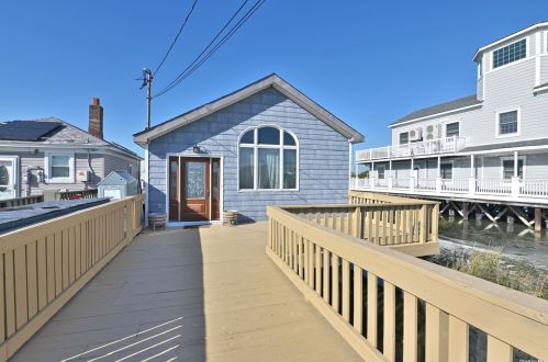 429 Cross Bay Blvd, Far Rockaway NY  11693-1056 exterior