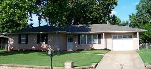 214 Flynn Ave, Chandler, OK 74834-1876