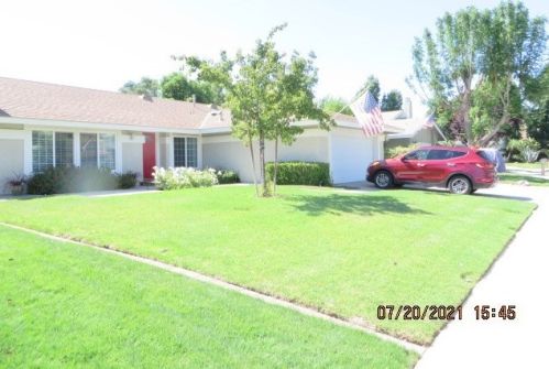 25829 Rana Dr, Santa Clarita, CA 91355-2425