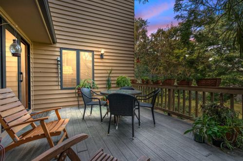 1507 Bay Highlands Dr, Green Bay, WI 54311-7321