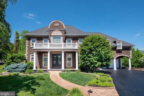 14 Creek View Ct, Easton, PA 18045-3140
