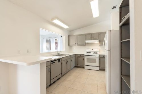 33290 Churchill St, Lake Elsinore, CA 92530-6043