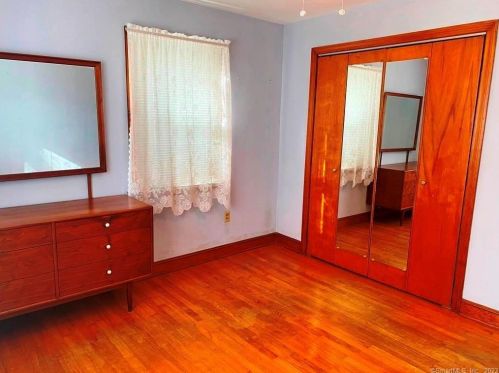 90 Pineridge Dr, Waterbury CT  06716-3134 exterior