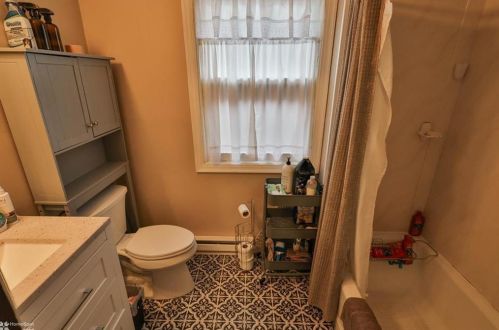 1828 Washington Blvd, Easton PA  18042-4633 exterior