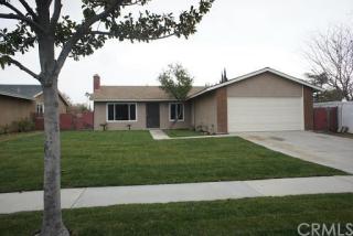 9871 Blanchard Ave, Fontana, CA 92335-5815