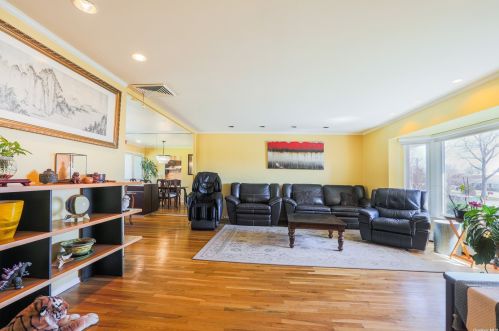 59 Maytime Dr, Muttontown, NY 11753-2233