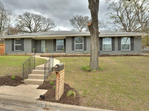 1601 Elmira Rd, Austin TX  78721-1310 exterior