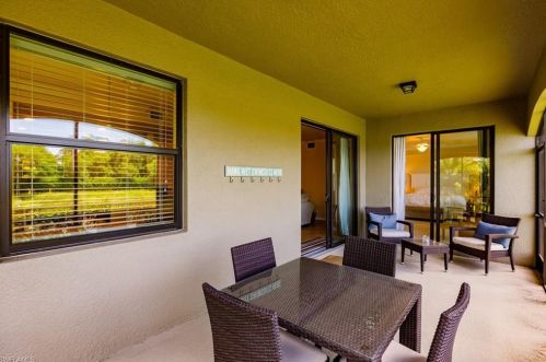 9498 Napoli Ln, Naples FL  34113-7788 exterior