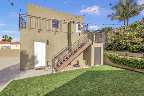 2643 Grandview St, San Diego CA 92110-1031 exterior