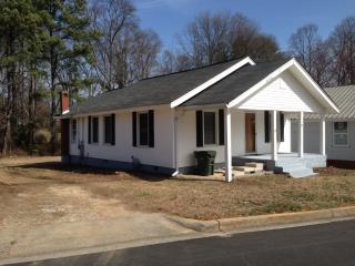 107 Clayton St, Greer SC  29650-1813 exterior