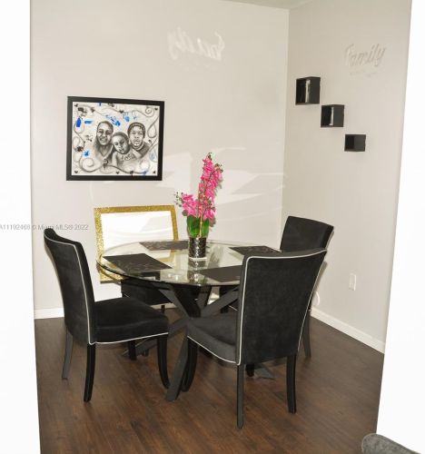 1990 103rd Ter, Hollywood FL  33025-1797 exterior