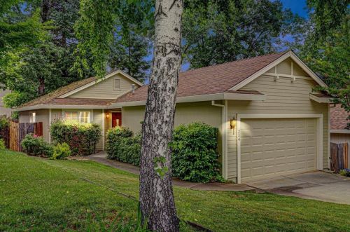 234 Fairmont Dr, Grass Valley, CA 95945-9709