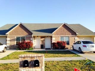 325 Princess Pl, Tyler TX  75704-6664 exterior