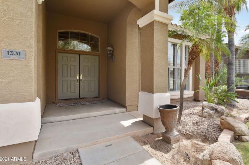 1331 Horseshoe Dr, Chandler, AZ 85249-4762