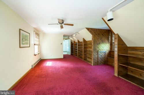 209 Knapp Rd, Lansdale PA 19446-1731 exterior