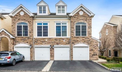 33 Forshee Cir, Montvale, NJ 07645-1781