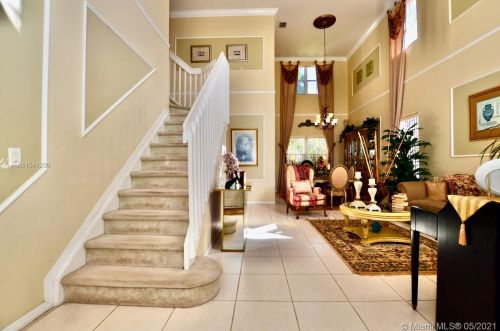 12657 26th St, Hollywood, FL 33027-3821