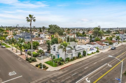 4887 Mission Blvd, San Diego, CA 92109-2549
