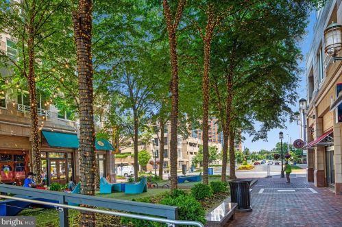 12146 Chancery Sta Cir, Herndon VA 20190-5801 exterior