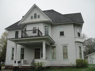 218 Granite St, Waupaca, WI 54981-1125