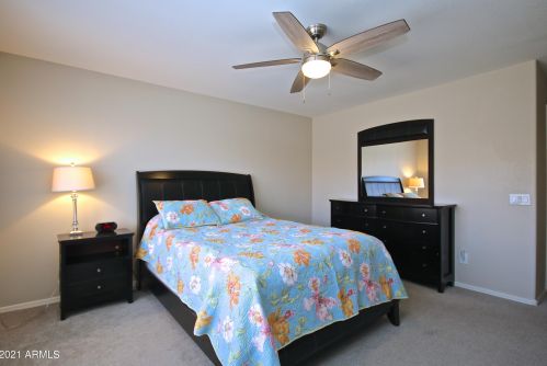 1717 Lindrick Dr, Chandler AZ 85249-5033 exterior